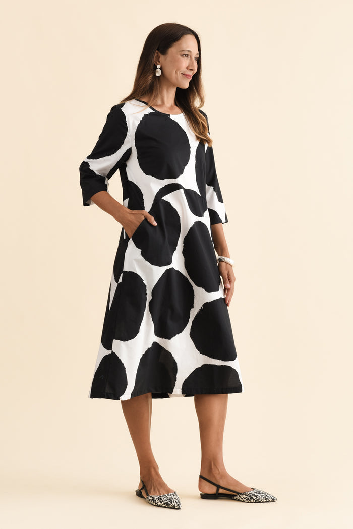 Hannah Black Spot Cotton Dress,Brunette model,alt text|model:Cara