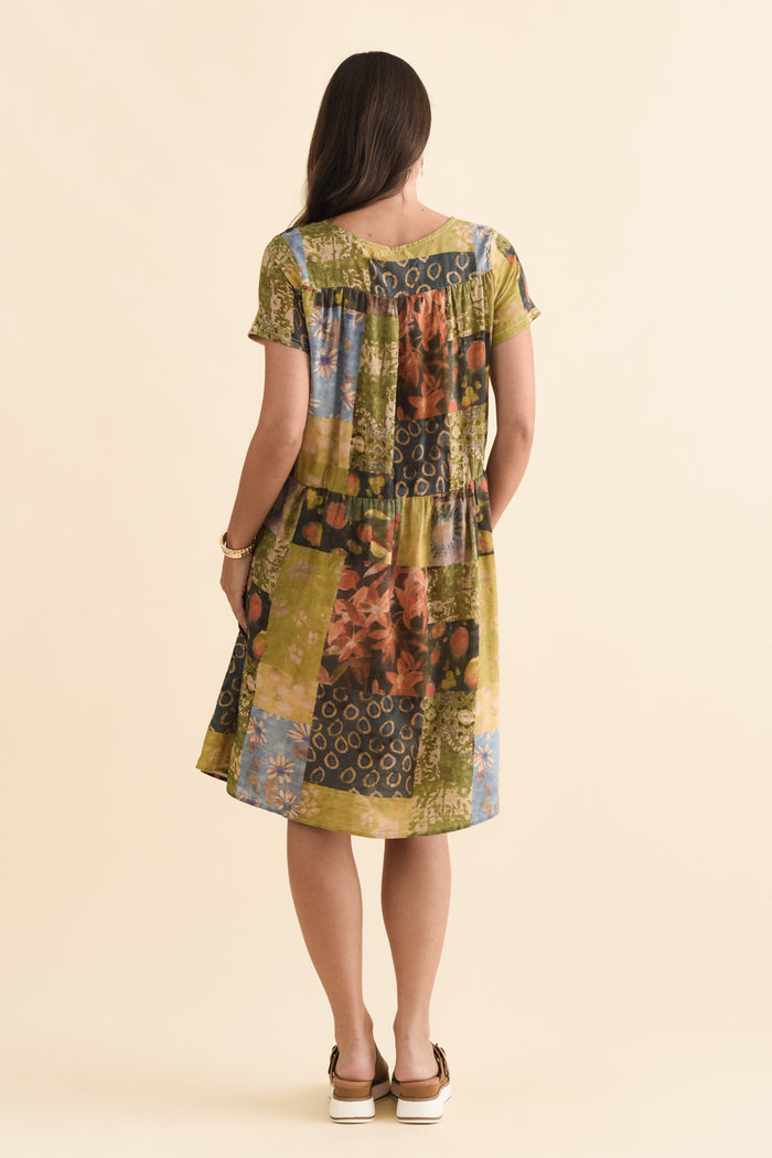 Hanoi Green Mosaic Cotton Blend Dress,Brunette model,alt text|model:MJ