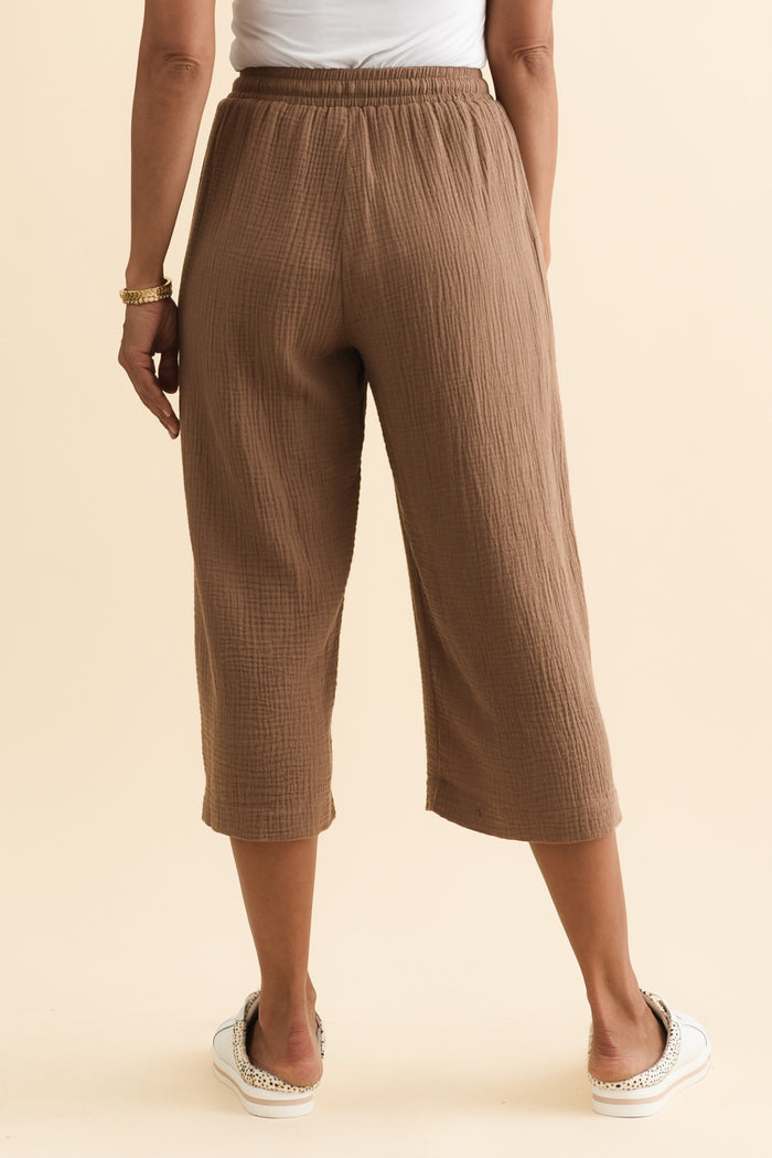Harvey Mocha Cotton Cheesecloth Cropped Pants,Brunette model,alt text|model:Cara