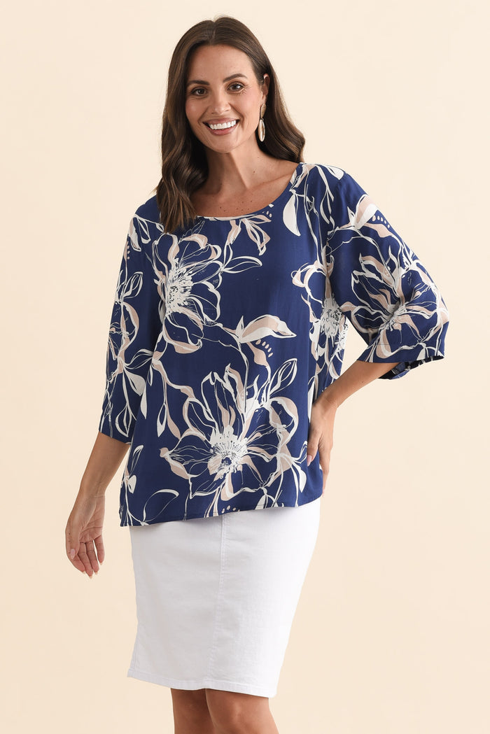 Hepburn Blue Flower Linen Blend Top,Brunette model,alt text|model:MJ