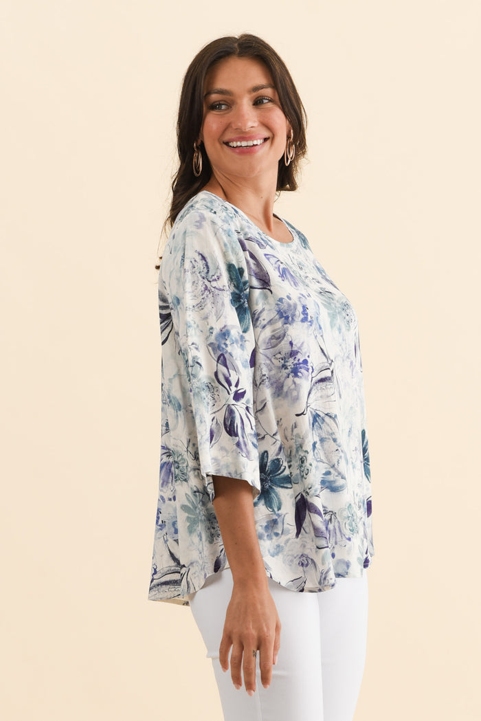 Hepburn Blue Garden Linen Blend Top,Brunette model,alt text|model:Brontie