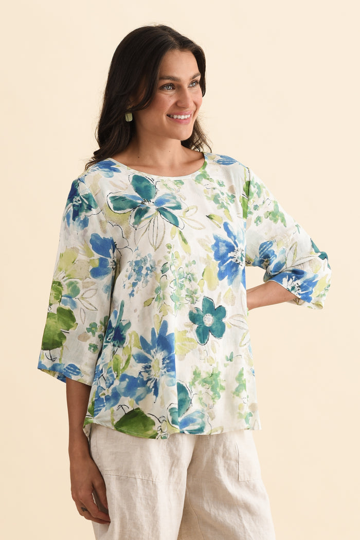Hepburn Green Floral Linen Blend Top,Brunette model,alt text|model:Brontie
