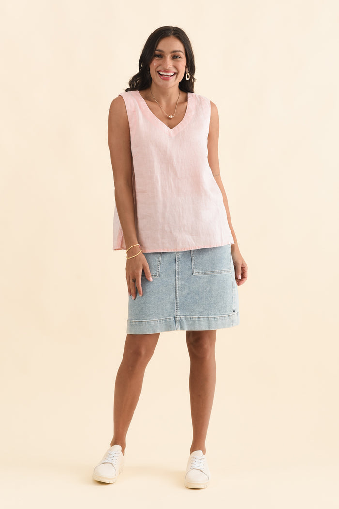 Inez Blush Linen Tank,Brunette model,alt text|model:Brontie