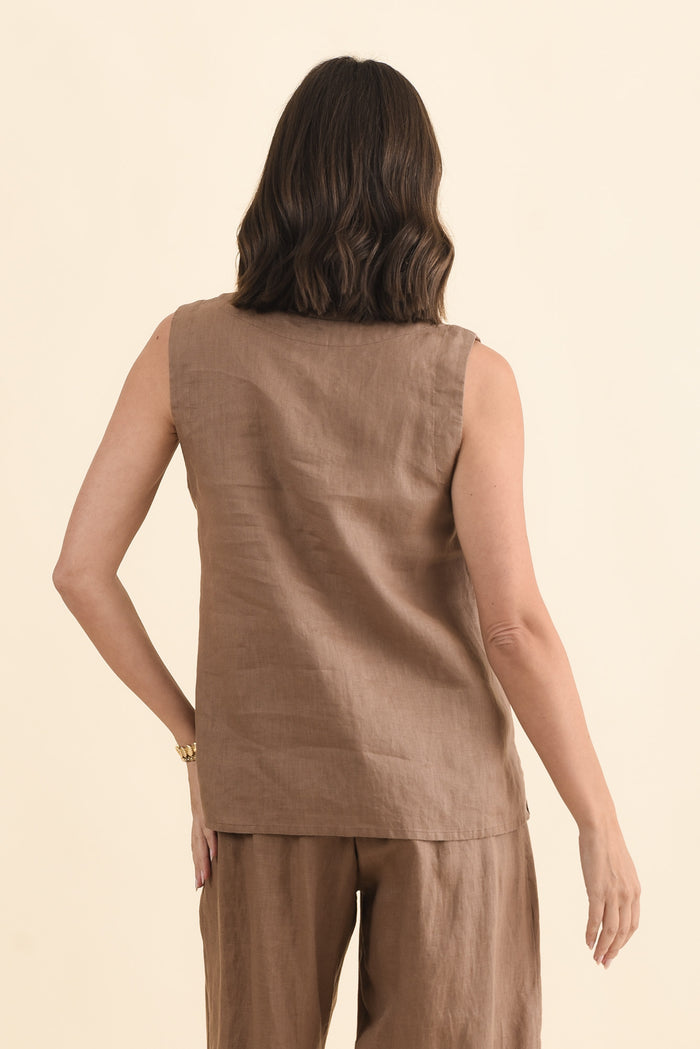 Inez Mocha Linen Tank,Brunette model,alt text|model:MJ