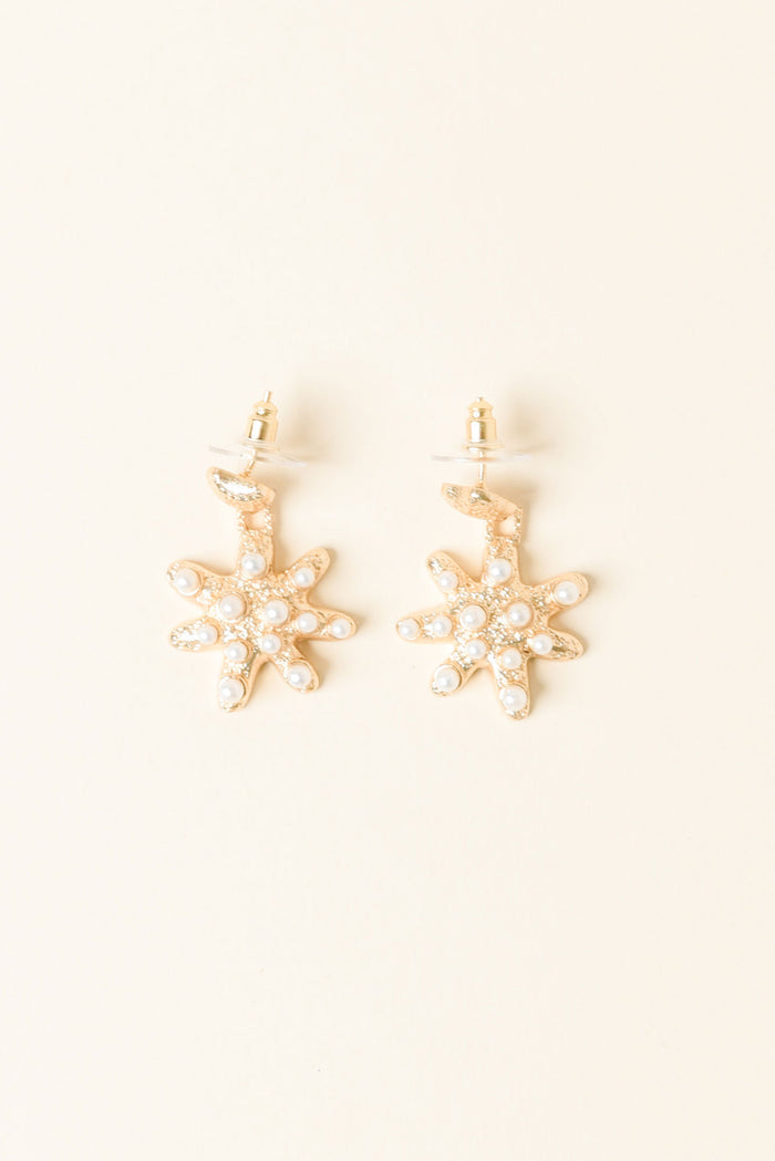Ithica Gold Star Pearl Earrings