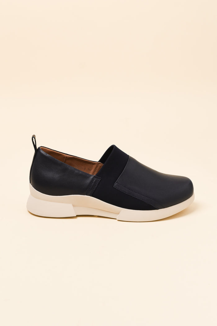 Jamaica Navy Leather Loafer