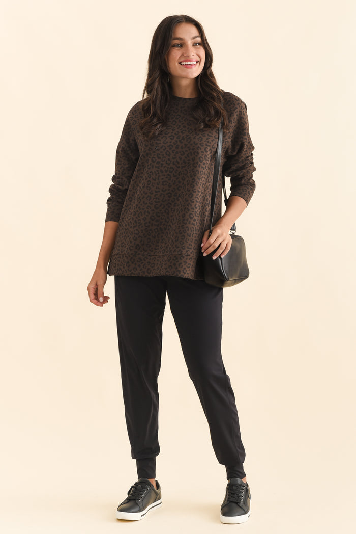 Jayden Brown Leopard Crew Sweatshirt,Brunette model,alt text|model:Brontie