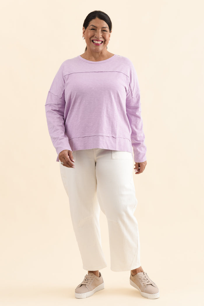 Jayne Lilac Cotton Throw On Top,Full Body,Brunette model,alt text|model:Pilita