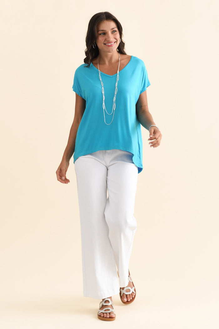 Jenner Blue V Neck Tee,Brunette model,alt text|model:Brontie