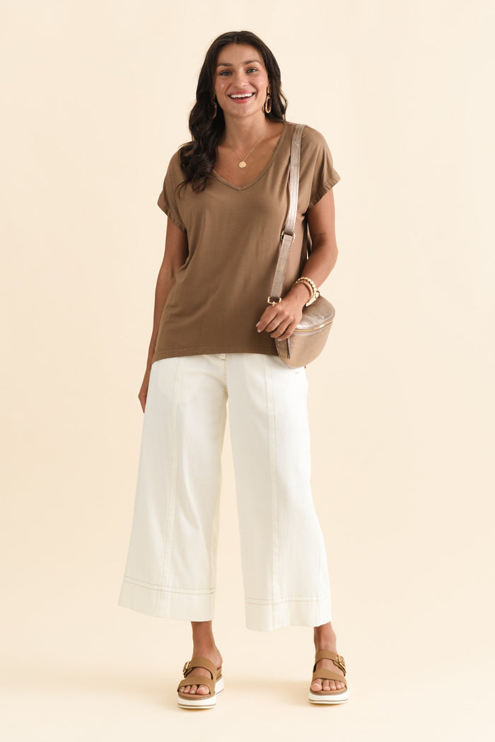 Jenner Mocha V Neck Tee,Brunette model,alt text|model:Brontie