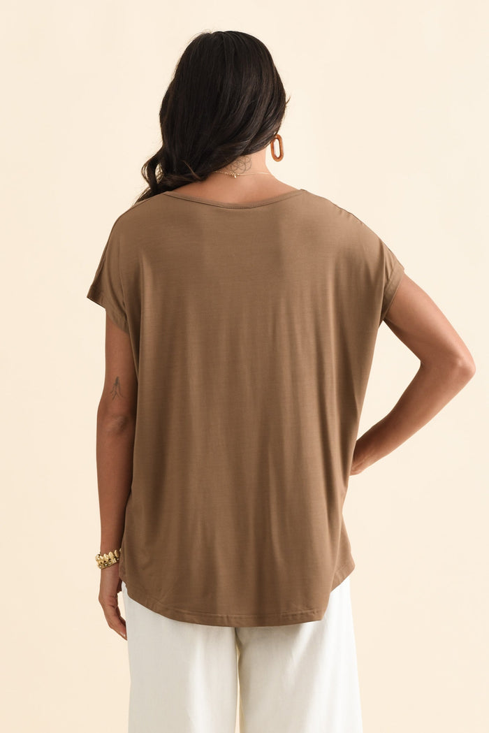 Jenner Mocha V Neck Tee,Brunette model,alt text|model:Brontie