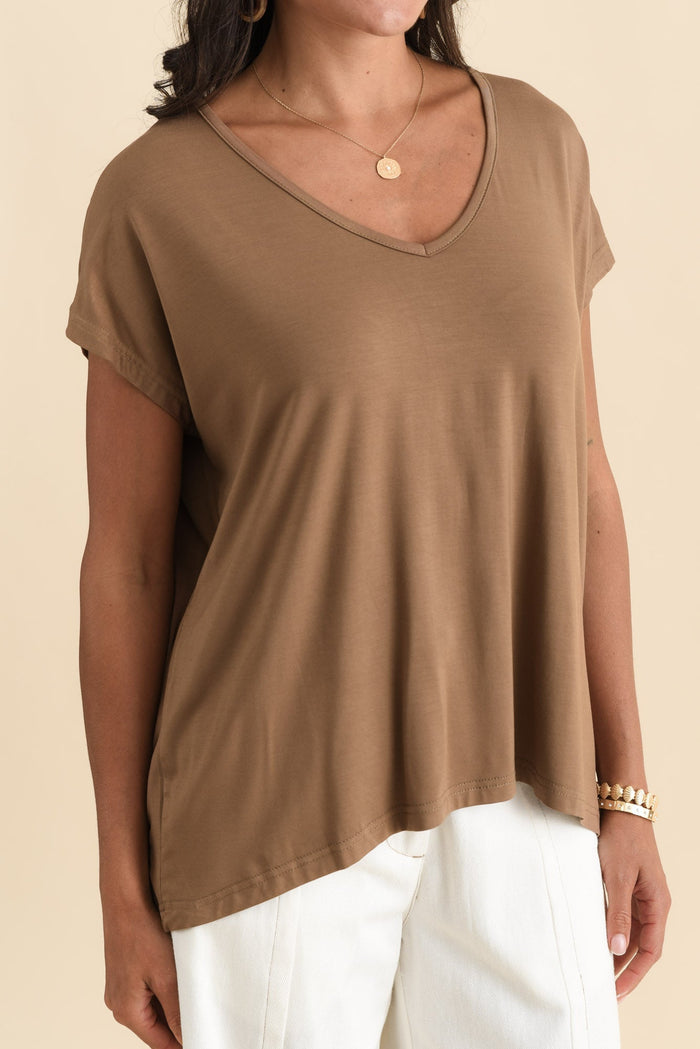 Jenner Mocha V Neck Tee,Brunette model,alt text|model:Brontie