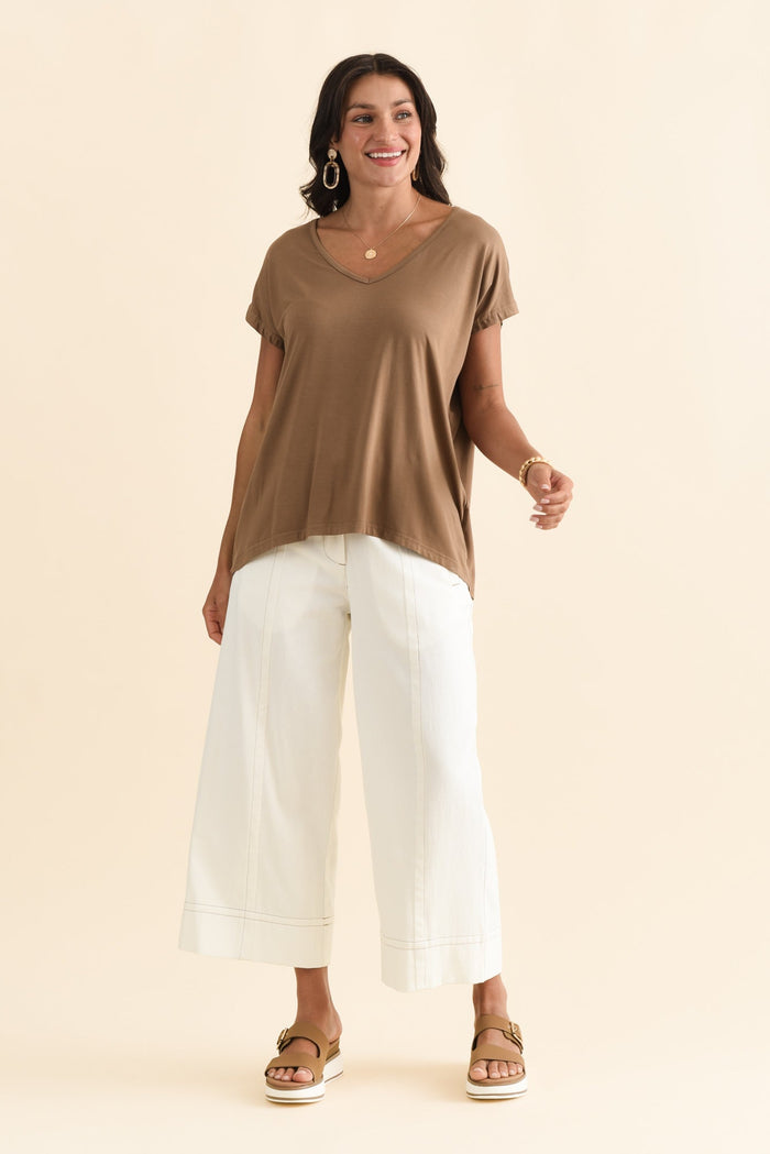 Jenner Mocha V Neck Tee,Brunette model,alt text|model:Brontie