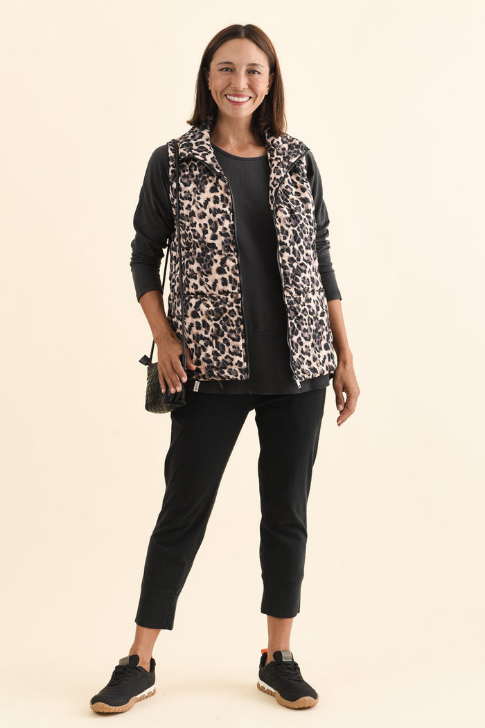 Johnny Brown Leopard Puffer Vest,Brunette model,alt text|model:Cara