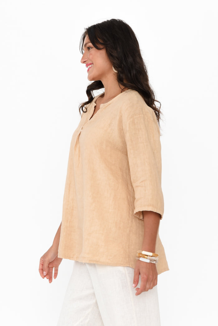 Justine Sand Linen Top,Brunette model,alt text|model:Brontie