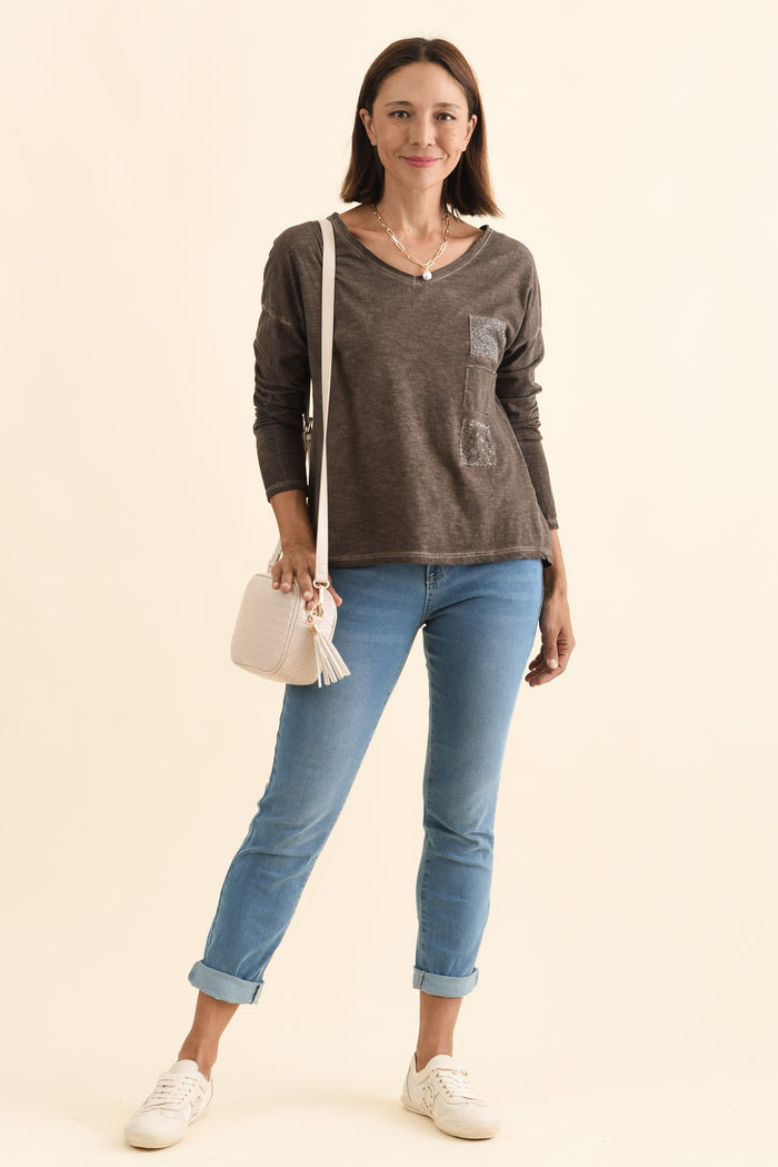 Kairi Blue Cotton Jeans,Brunette model,alt text|model:Cara