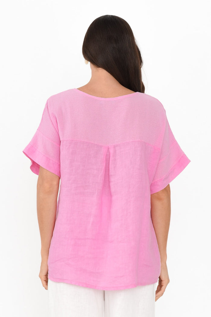 Kaya Pink Linen Top,Brunette model,alt text|model:Elouise