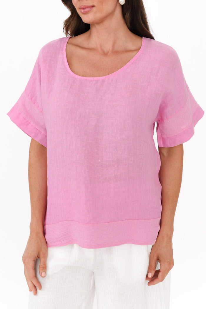 Kaya Pink Linen Top,Brunette model,alt text|model:Elouise