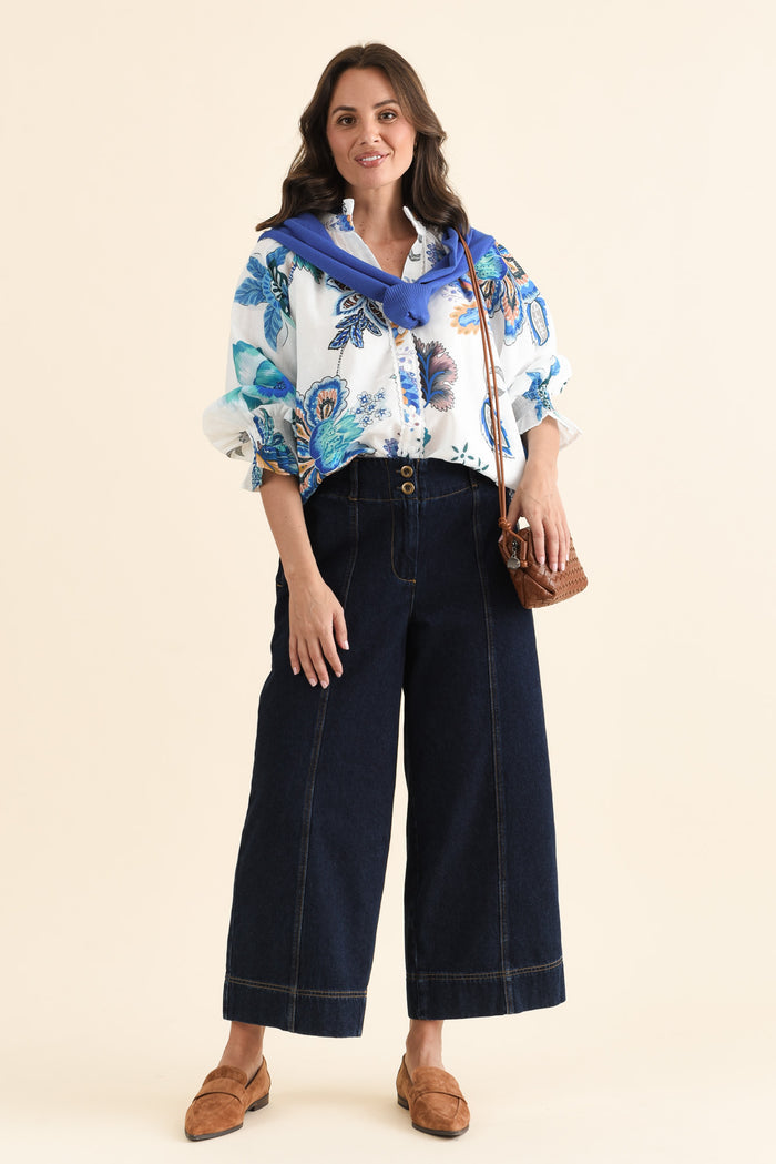 Kelis Blue Garden Linen Blend Shirt,brunette model,Full Outfit,alt text|model:MJ