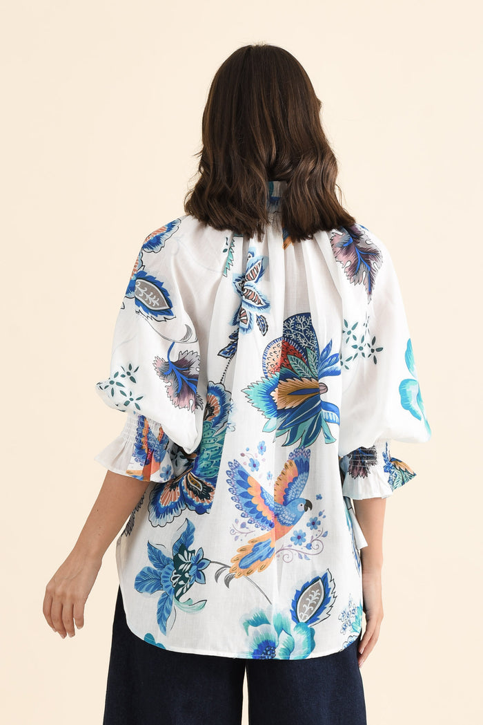 Kelis Blue Garden Linen Blend Shirt,brunette model,Back of Outfit,alt text|model:MJ