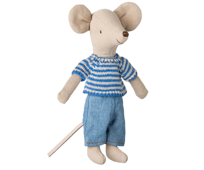 Knitted Sweater and Pants for Big Brother Mouse