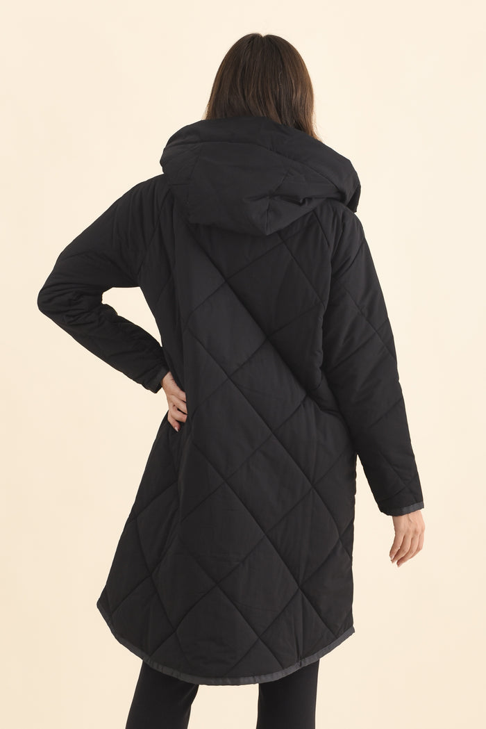 Koami Black Quilted Hooded Coat,Brunette model,alt text|model:MJ