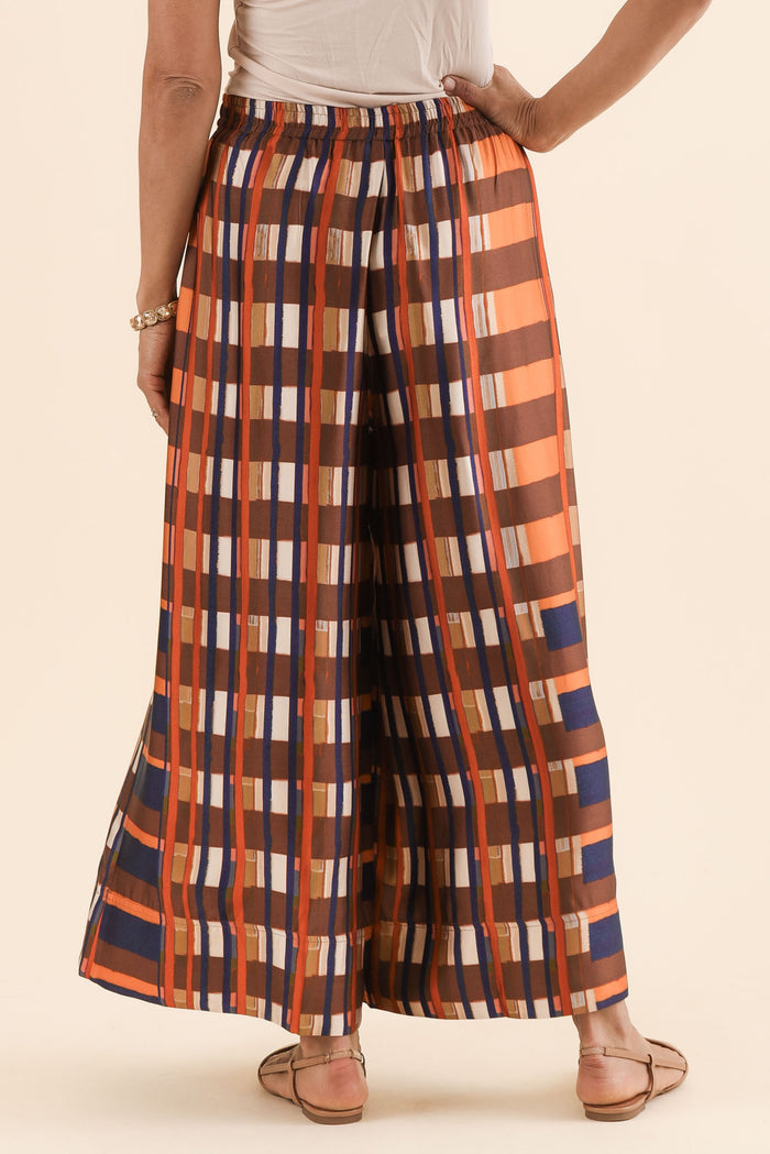 Lattice Orange Check Wide Leg Pants,Back,Brunette model,alt text|model:Cara
