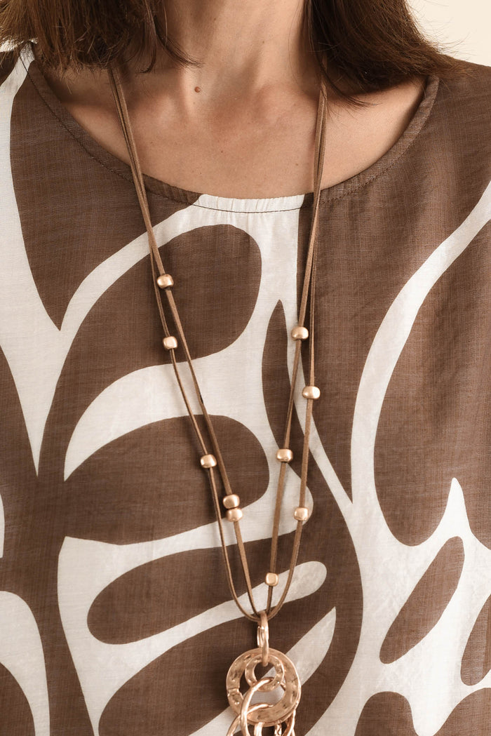 Lenah Mocha Abstract Sleeved Top,Detail,Brunette model,alt text|model:Cara