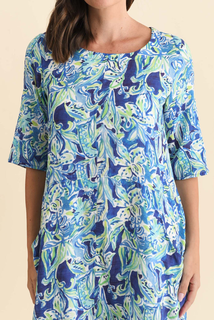 Lilibet Blue Abstract Cotton Pocket Dress,Brunette model,alt text|model:MJ