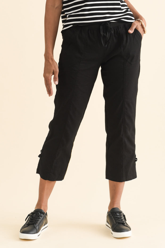 Lindsay Black 7/8 Cargo Pants,Brunette model,alt text|model:Cara