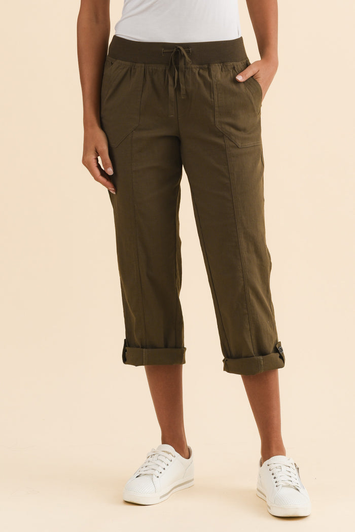 Lindsay Khaki 7/8 Cargo Pants,Brunette model,alt text|model:Brontie