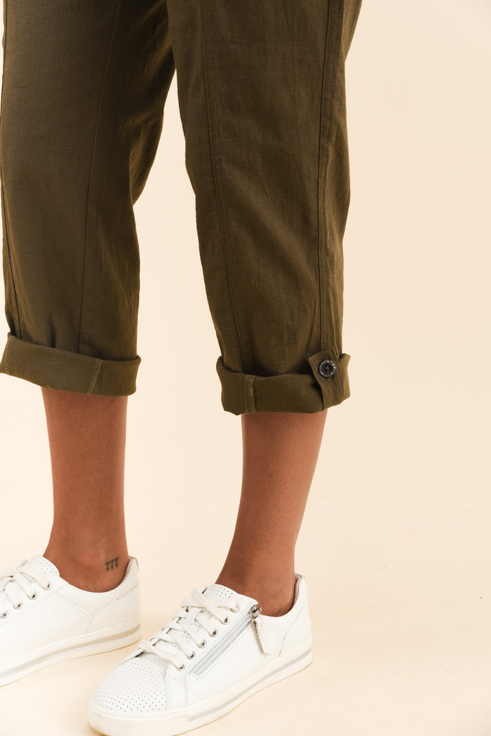 Lindsay Khaki 7/8 Cargo Pants,Brunette model,alt text|model:Brontie