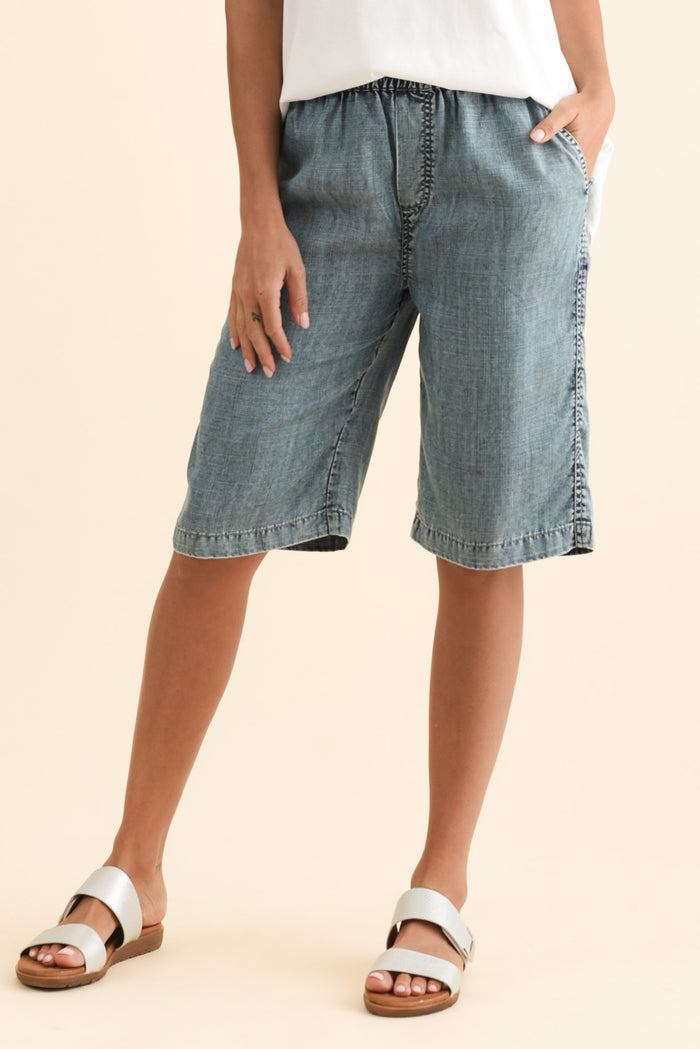 Lorna Blue Lyocell Pocket Shorts,Brunette model,alt text|model:Brontie