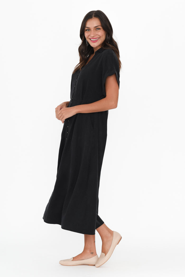 Lucia Black Linen Blend Belted Dress,Brunette model,alt text|model:Brontie