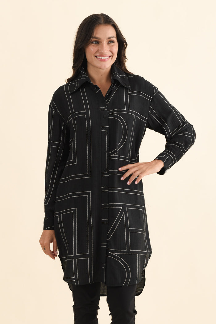 Luke Black Abstract Collared Tunic,Brunette model,alt text|model:Brontie
