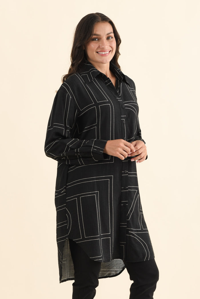 Luke Black Abstract Collared Tunic,Brunette model,alt text|model:Brontie