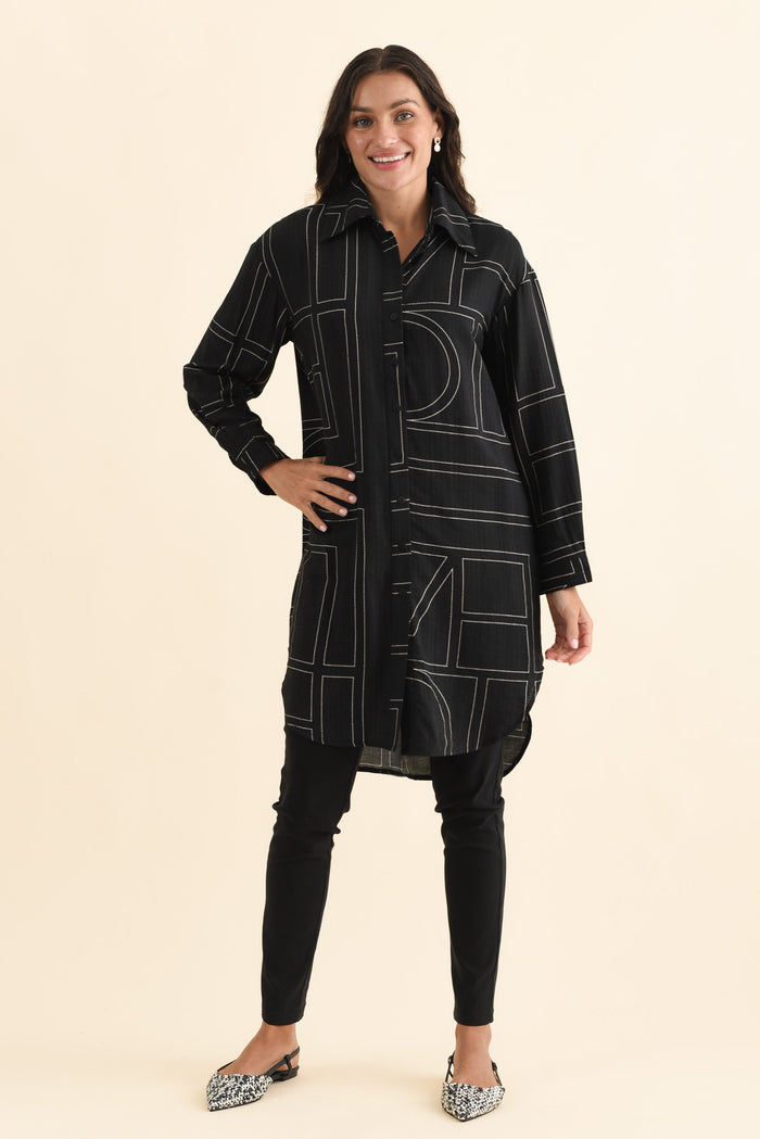 Luke Black Abstract Collared Tunic,Brunette model,alt text|model:Brontie