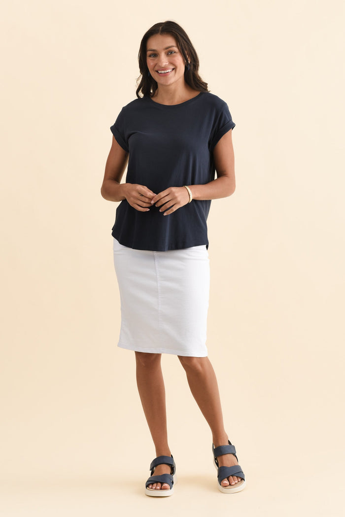 Manly Navy Cotton Tee,Brunette model,alt text|model:Brontie