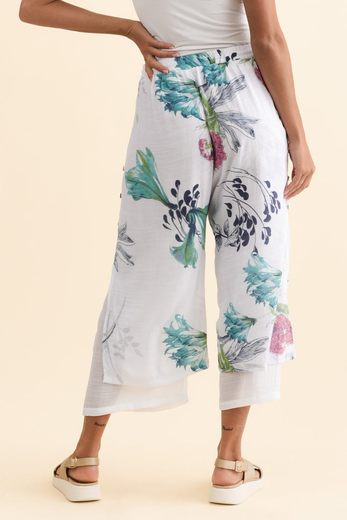 Max White Floral Layered Pants,Brunette model,alt text|model:Brontie