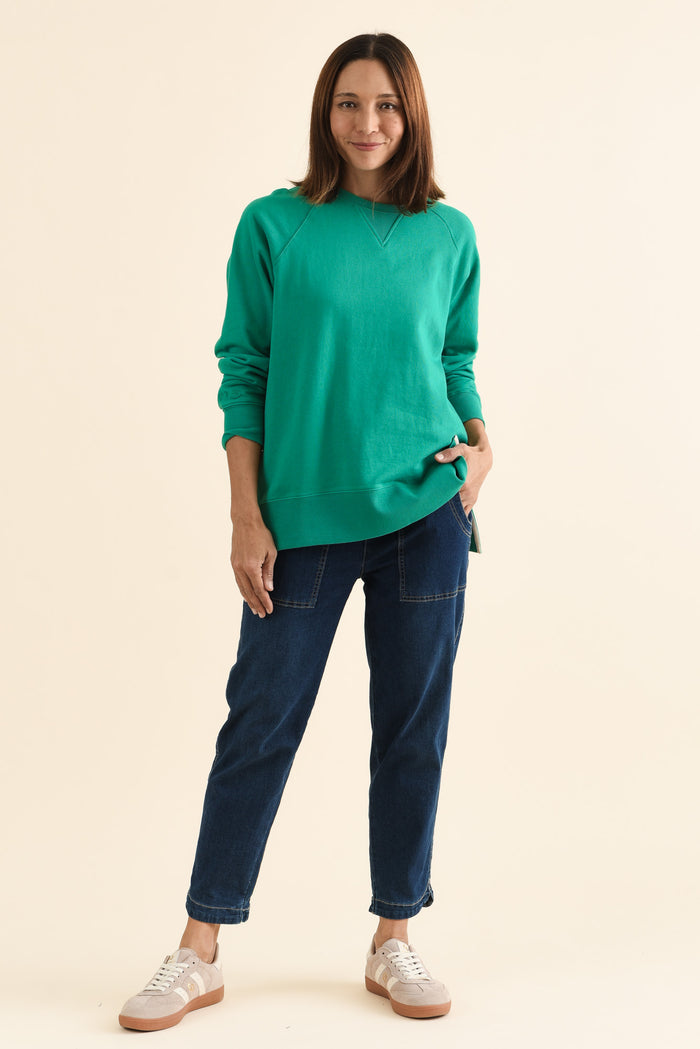 Melbourne Green Cotton Crewneck Sweatshirt,brunette model,Full Outfit,alt text|model:Cara