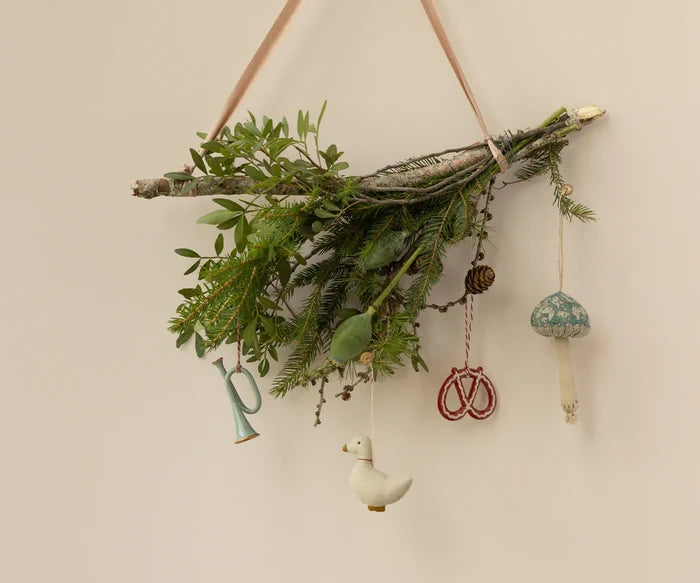 Metal Ornament : Trumpet Mint