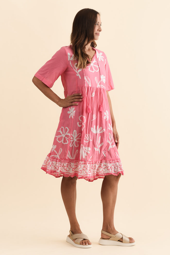 Mila Pink Flower Crinkle Cotton Dress,Brunette model,alt text|model:Cara