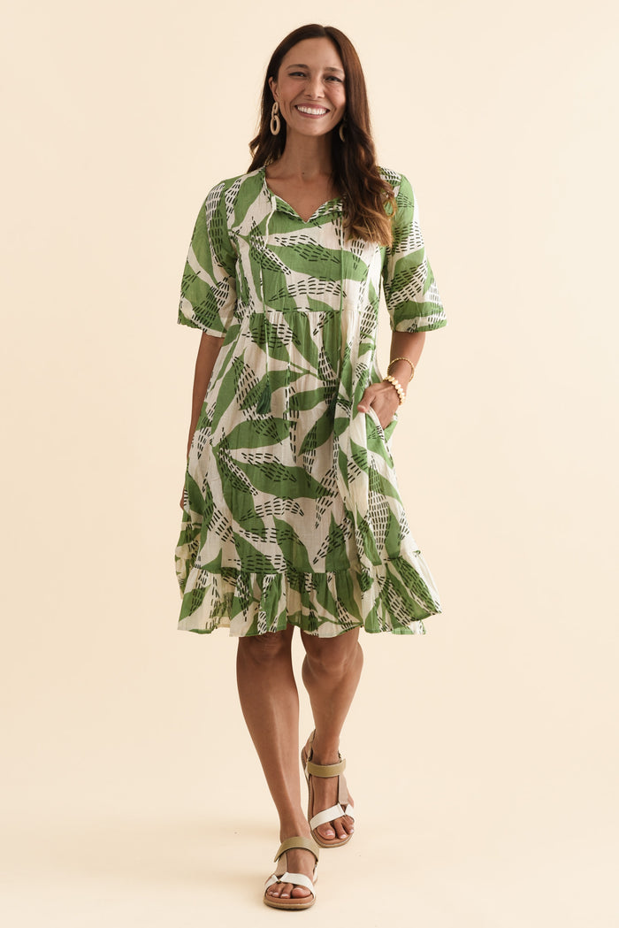 Mila Sage Fern Crinkle Cotton Dress,Brunette model,alt text|model:Cara