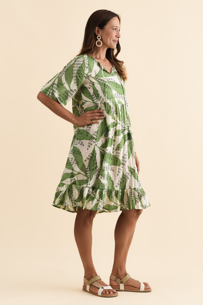 Mila Sage Fern Crinkle Cotton Dress,Brunette model,alt text|model:Cara