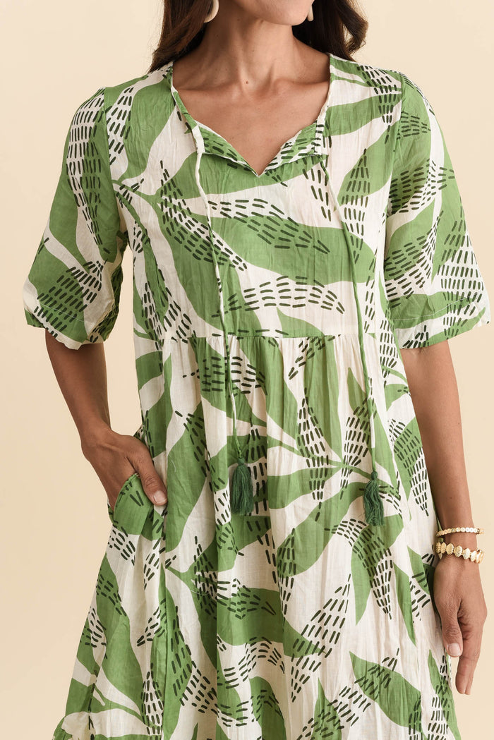 Mila Sage Fern Crinkle Cotton Dress,Brunette model,alt text|model:Cara