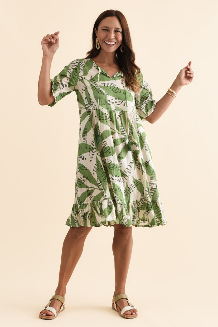 Mila Sage Fern Crinkle Cotton Dress,Brunette model,alt text|model:Cara