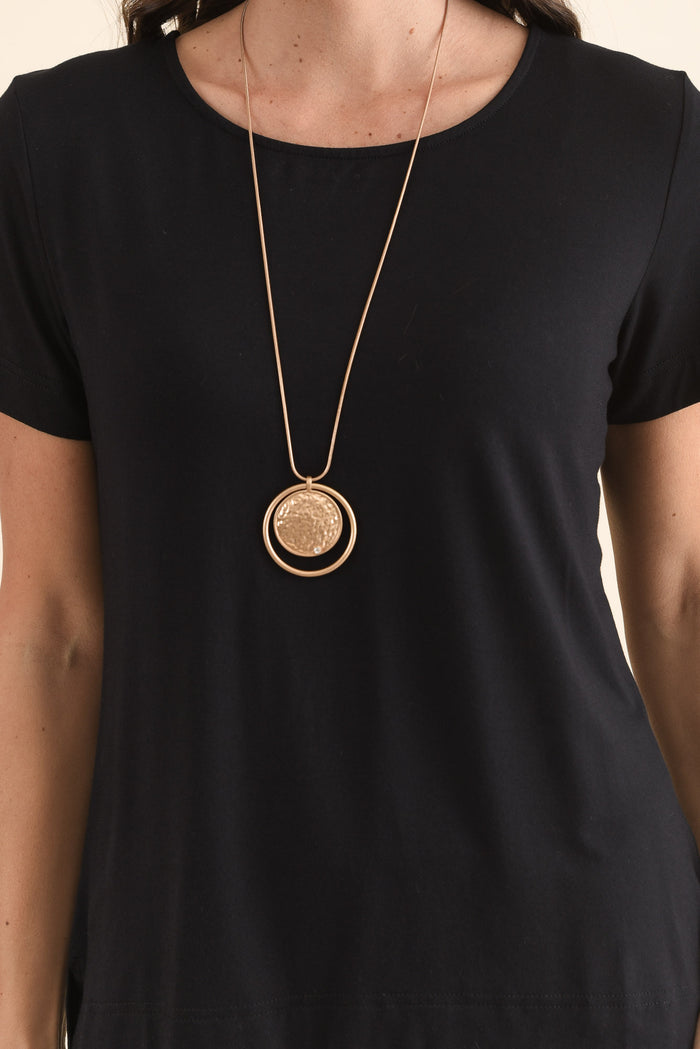 Minelli Black Bamboo Tee,Detail,Brunette model,alt text|model:MJ