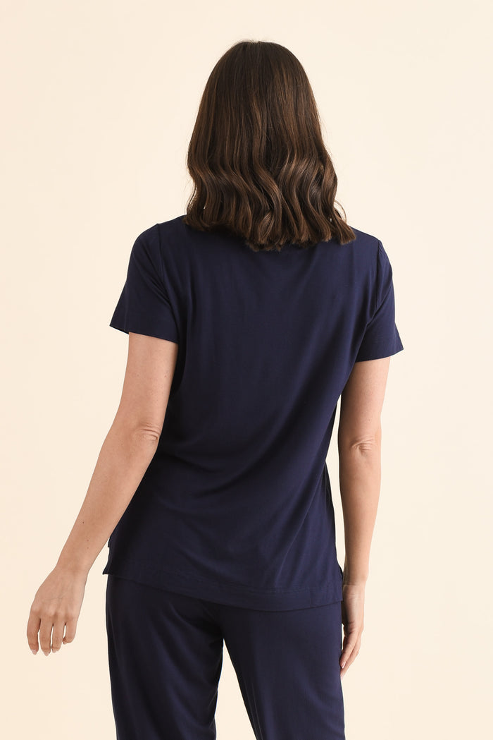 Minelli Navy Bamboo Tee,Back,Brunette model,alt text|model:MJ