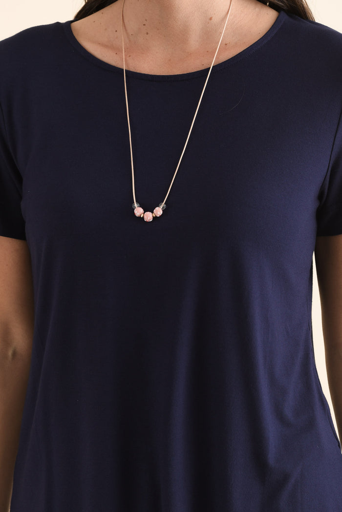 Minelli Navy Bamboo Tee,Detail,Brunette model,alt text|model:MJ