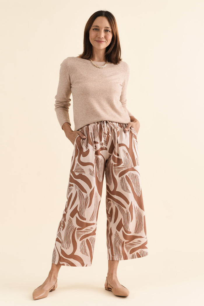 Minnelli Tan Abstract Linen Cotton Pants,brunette model,Full Outfit,alt text|model:Cara
